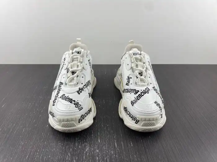 Rep LY BLCG TRIPLE S SNEAKER 524039 W2FAB 9010