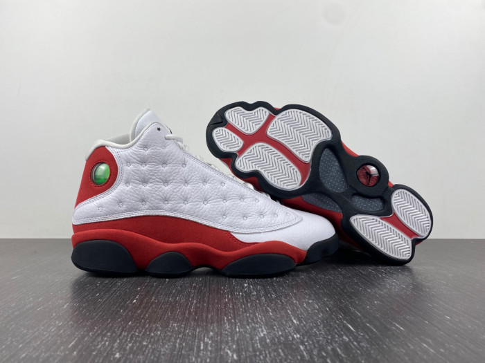 KICKWHO Jordan 13 Retro OG Chicago (2017) 414571-122