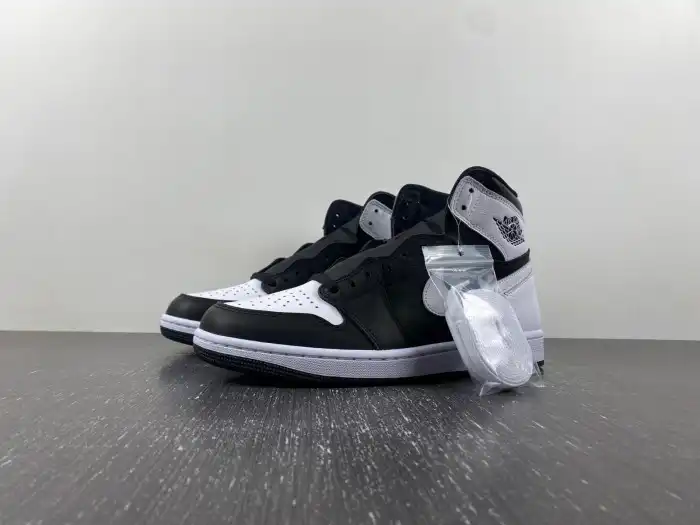 Kick Theory Air Jordan 1 High OG Reverse Panda DZ5485-010