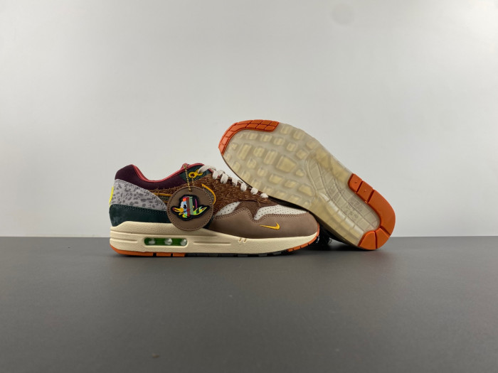 KICKWHO Nike Air Max 1 '87 Luxe University of Oregon PE (2024) (Numbered) HQ2639-100