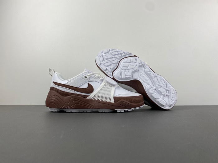 KICKWHO Travis Scott x Nike Zoom Field Jaxx Light Chocolate HQ3073-100