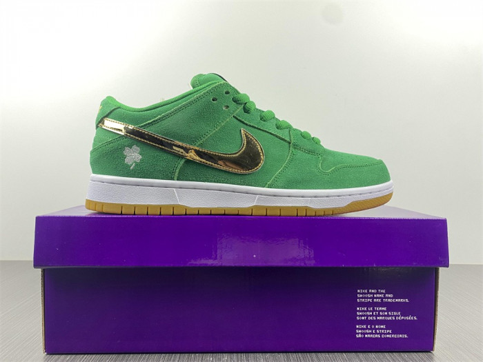 TB Nike SB Dunk Low St. Patricks Day BQ6817-303