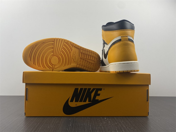 TB Air Jordan 1 High OG Yellow Toe 555088-711