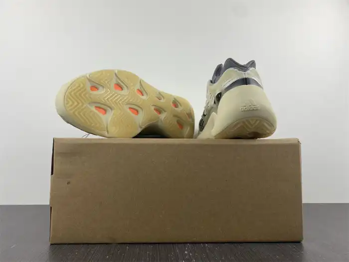 Rep LY Adidas Yeezy 700 V3 Fade Salt ID1674