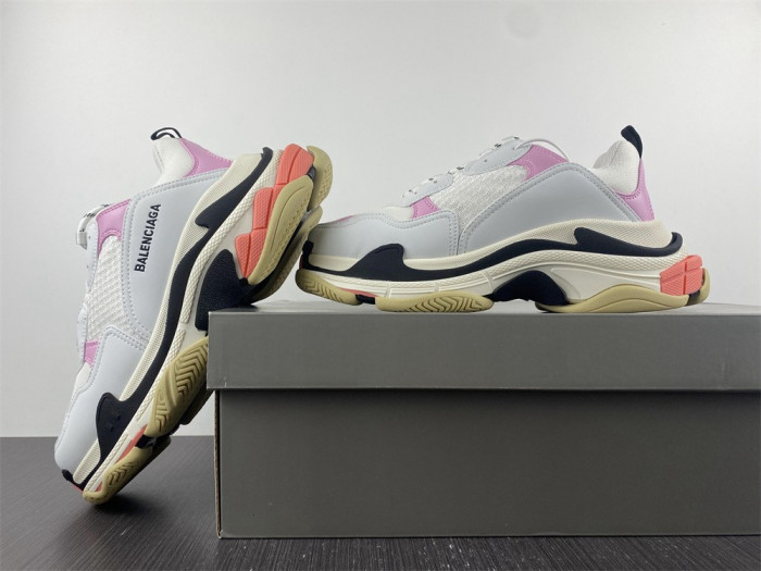 TB BLCG TRIPLE S SNEAKER 536737 WO90M 5691