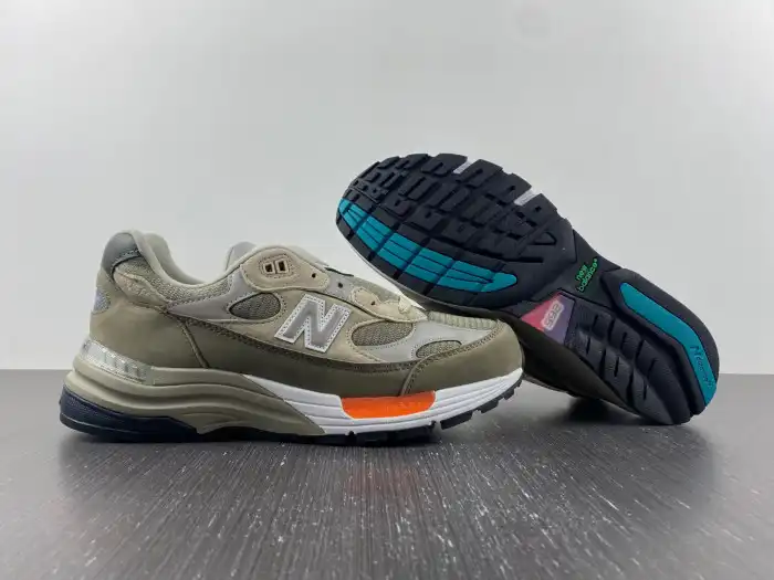 Rep LY New Balance 992 WTAPS M992WT