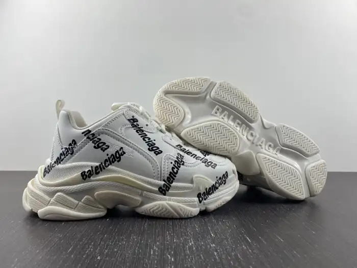 Rep LY BLCG TRIPLE S SNEAKER 524039 W2FAB 9010