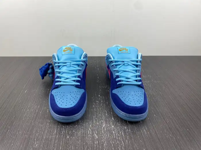 Reps LY Nike SB Dunk Low Run The Jewels DO9404-400