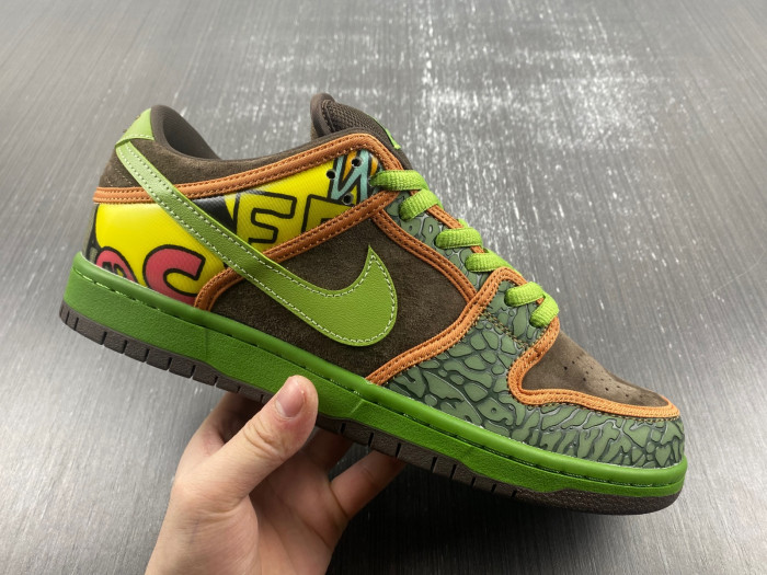 TB Nike SB Dunk Low De La Soul 789841-332