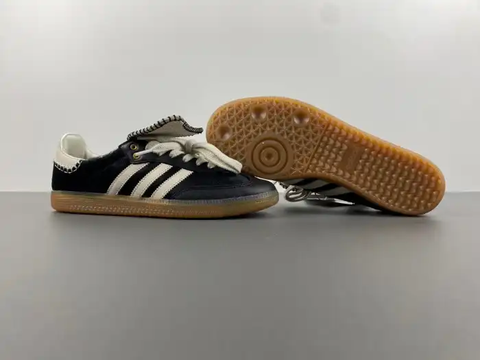 Rep LY adidas Samba Pony Tonal Wales Bonner Core Black IE0580