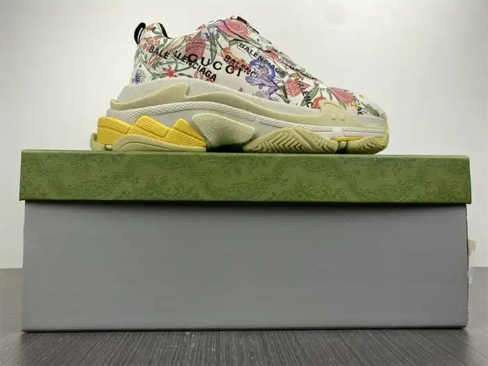 Rep LY GUCC*BLCG TRIPLE S SNEAKER 677195 UL110 8461