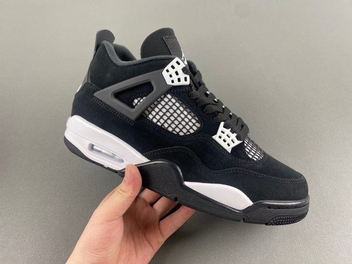 TB AIR JORDAN 4 "WHITE THUNDER" FQ8138-001