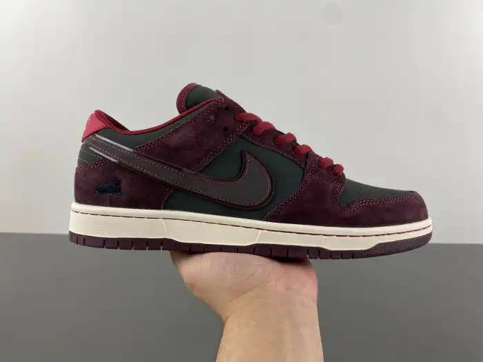 Bmlin Shoes Riot Skateshop x Nike SB Dunk Low FZ1289-200