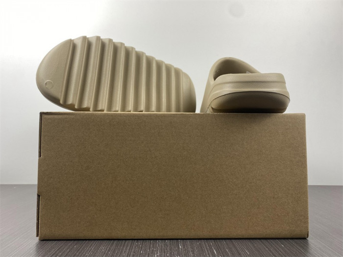 TB Adidas Yeezy Slide Pure GW1934