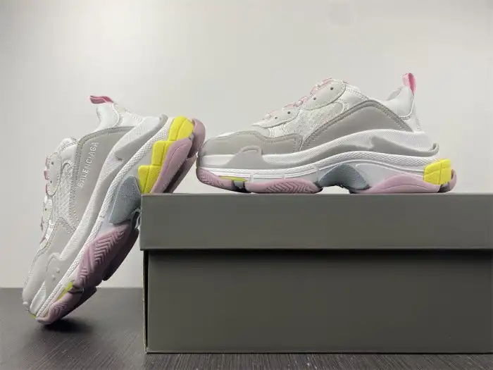 Reps LY BLCG TRIPLE S SNEAKER 524039 W2FW4 7541