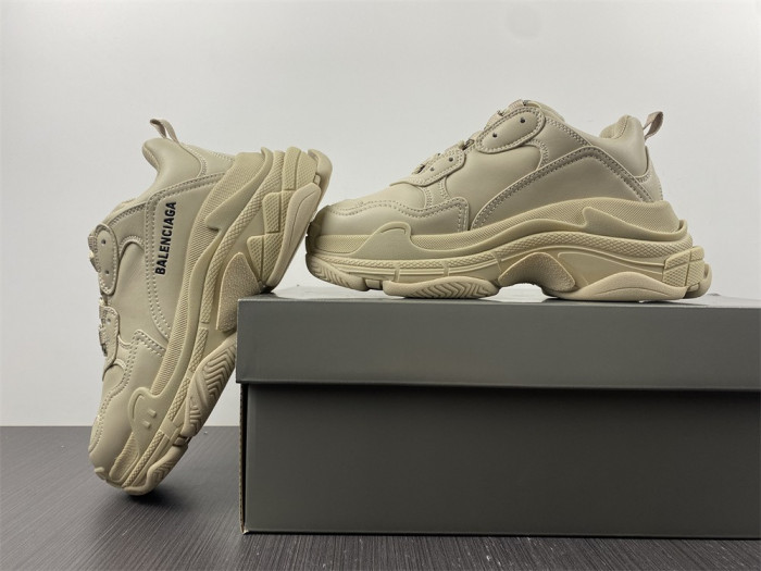 TB BLCG TRIPLE S SNEAKER 536737 W2FW1 4561