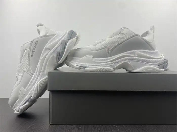 Rep LY BLCG TRIPLE S SNEAKER 536737 W2F54 1200