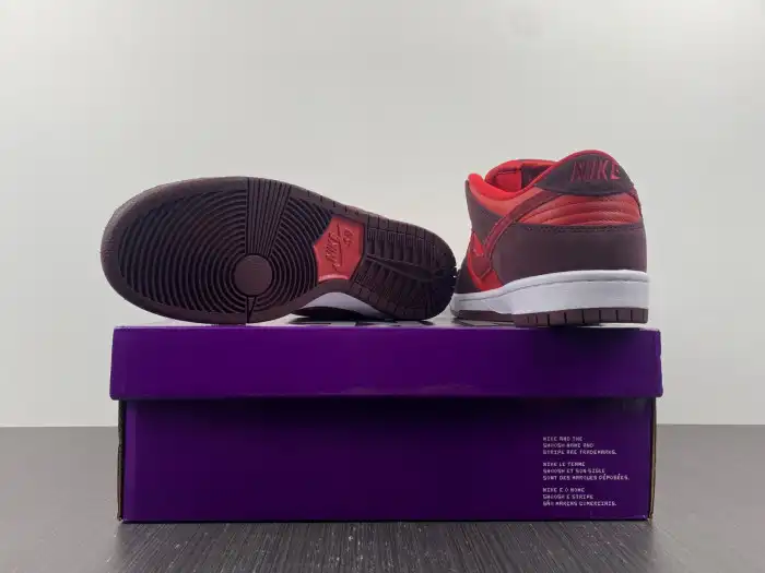 Rep LY Nike SB Dunk Low Cherry DM0807-600