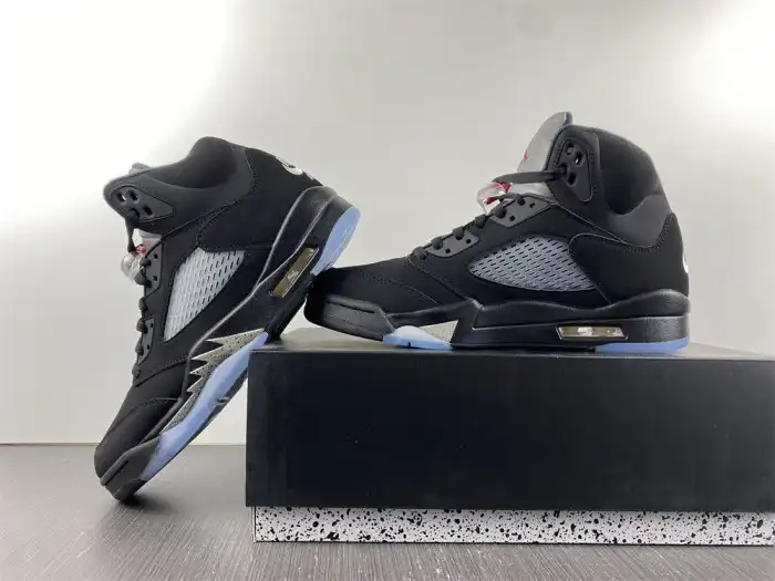 Boostmaster lin Jordan 5 Retro Black Metallic (2016) 845035-003