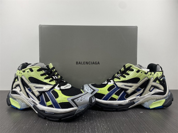 TB BLCG RUNNER SNEAKER 677403 W1RC6 0203