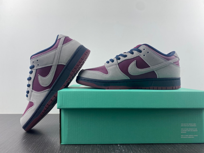 TB Nike SB Dunk Low Atmosphere Grey True Berry BQ6817-001