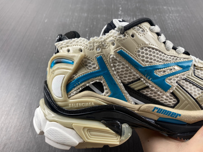 TB BLCG RUNNER SNEAKER 677402 W5RH6 0312