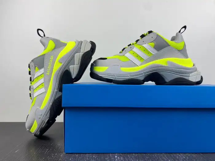 Cheap LY Adidas x BLCG TRIPLE S SNEAKER 712821 W2ZB5 7512