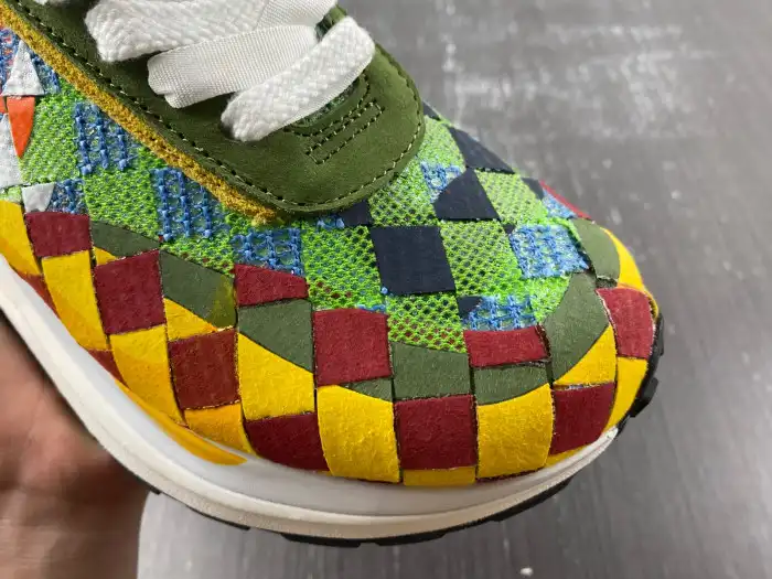 Bmlin Shoes sacai x Nike Waffle Woven Green Gusto DR5209-300