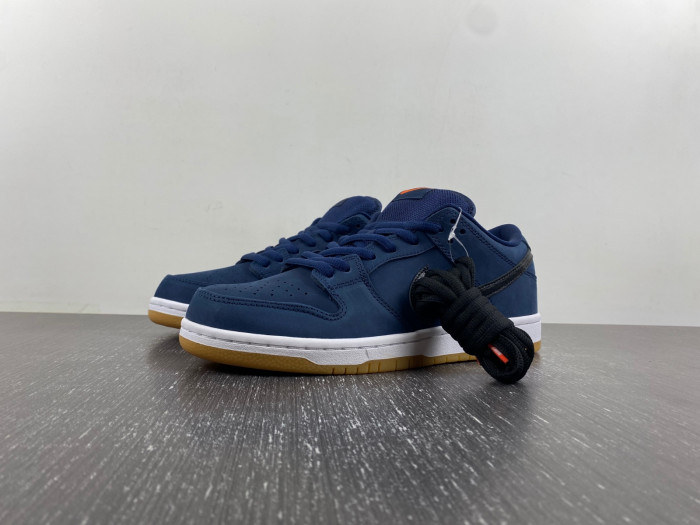 TB Nike SB Dunk Low Navy Black Gum CW7463-401