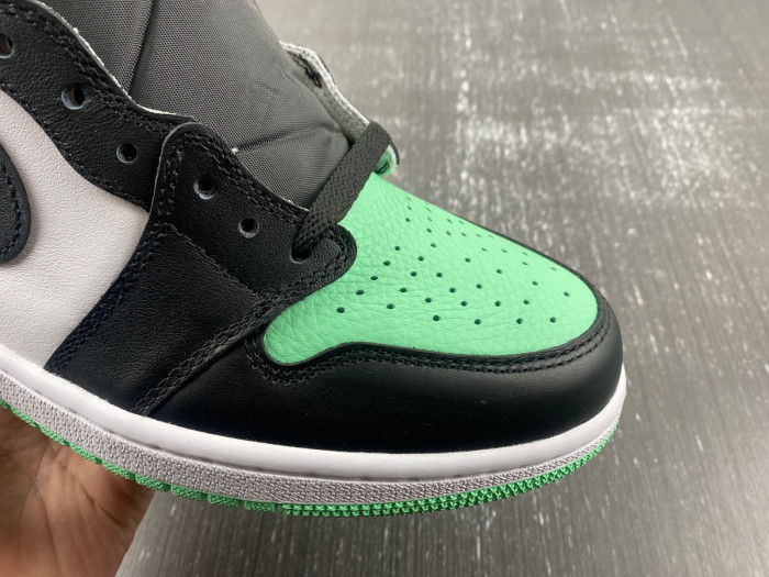 TB Air Jordan 1 High OG Green Glow DZ5485-130