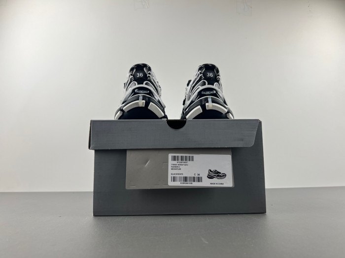 TB BLCG RUNNER 2.0 SNEAKER 779064-W3RBXP-0213