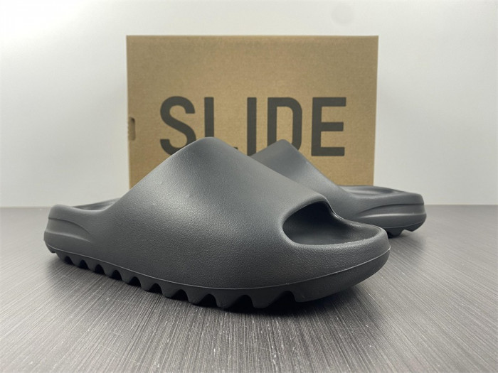 KICKWHO Adidas Yeezy Slide Onyx HQ6448