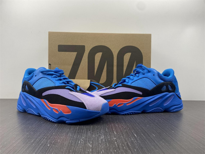 TB ADIDAS YEEZY BOOST 700 HI-RES BLUE HP6674