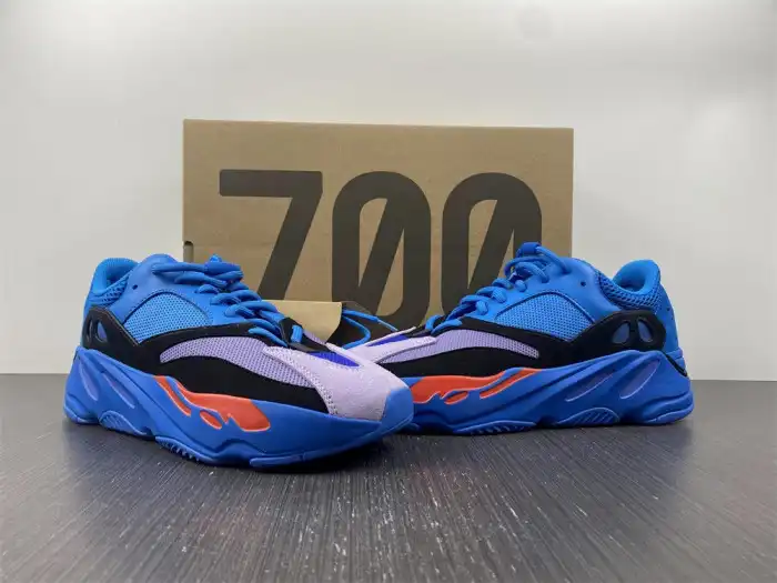 Bmlin ADIDAS YEEZY BOOST 700 HI-RES BLUE HP6674