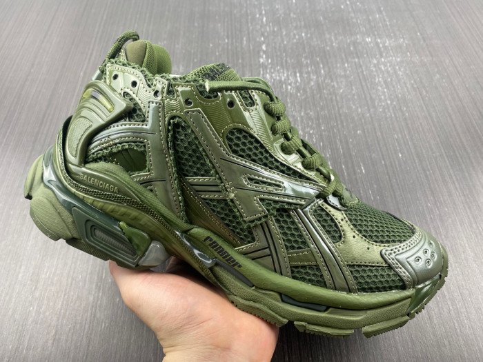 TB BLCG RUNNER SNEAKER 677402 W3RN3 2025