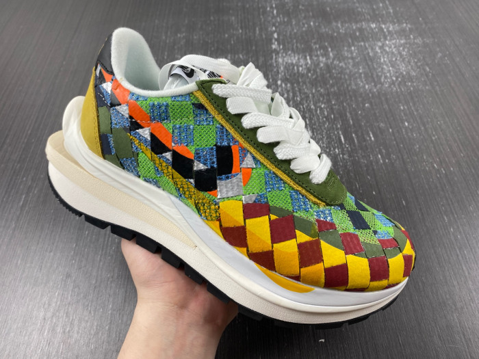 TB sacai x Nike Waffle Woven Green Gusto DR5209-300