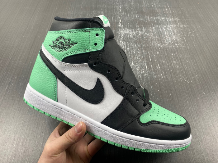 TB Air Jordan 1 High OG Green Glow DZ5485-130