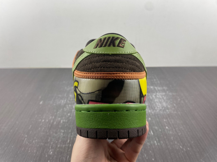 TB Nike SB Dunk Low De La Soul 789841-332