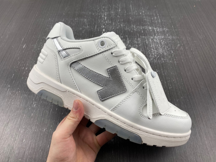 KICKWHO OFF-WHITE SNEAKER