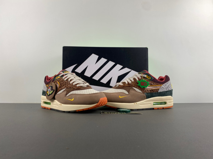 KICKWHO Nike Air Max 1 '87 Luxe University of Oregon PE (2024) (Numbered) HQ2639-100