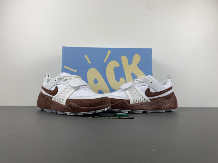 KICKWHO Travis Scott x Nike Zoom Field Jaxx Light Chocolate HQ3073-100