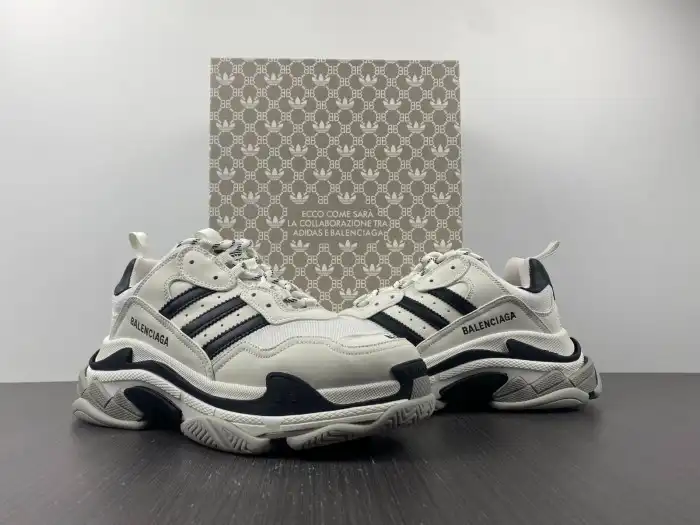 Bmlin ADIDAS X BLCG TRIPLE S SNEAKER 710021 W3RN2 9016