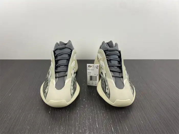 Rep LY Adidas Yeezy 700 V3 Fade Salt ID1674