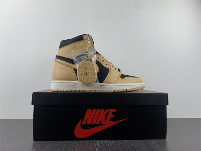 TB Air Jordan 1 High OG Heirloom 555088-202