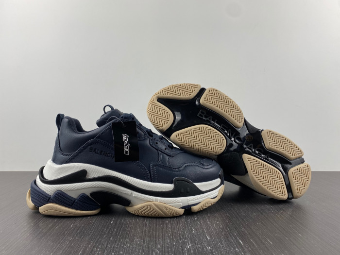 TB BLCG TRIPLE S SNEAKER 536737 W2FAD 4197