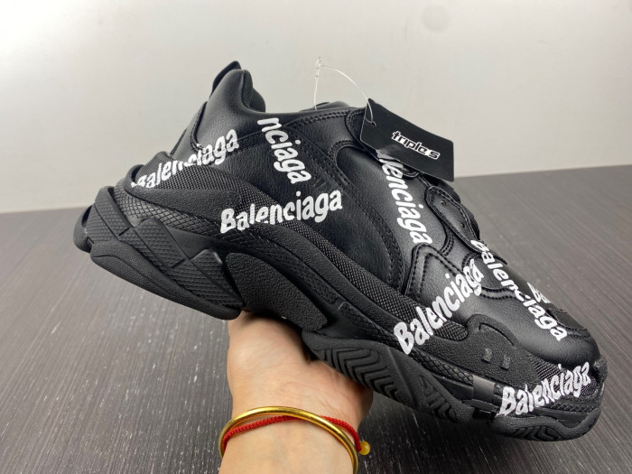 KICKWHO BLCG TRIPLE S SNEAKER 536737 W2FAB 1090