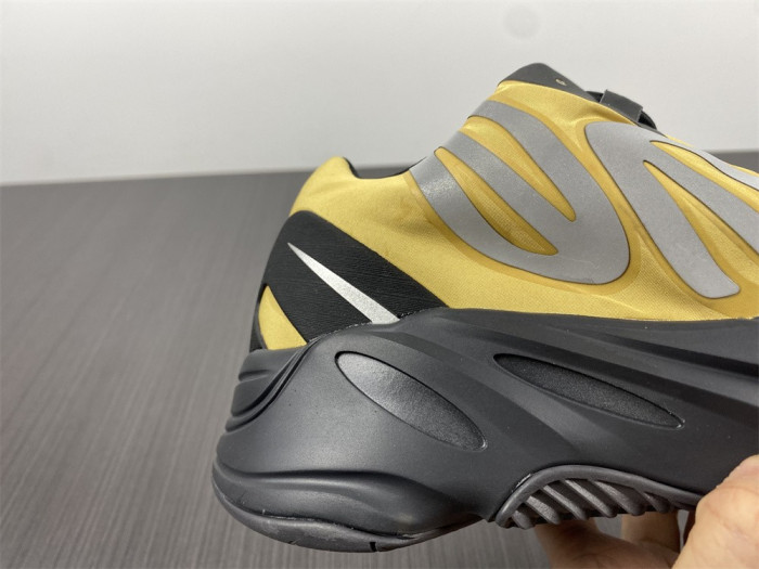 TB Yeezy Boost 700 MNVN 'Honey Flux' GZ0717