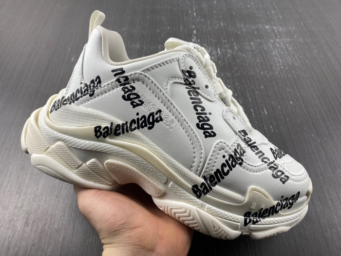 TB BLCG TRIPLE S SNEAKER 524039 W2FAB 9010