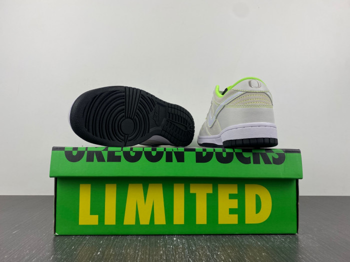 TB Nike Dunk Low University of Oregon PE (2023) FQ7260-001