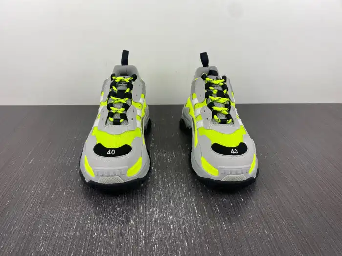 Cheap LY Adidas x BLCG TRIPLE S SNEAKER 712821 W2ZB5 7512